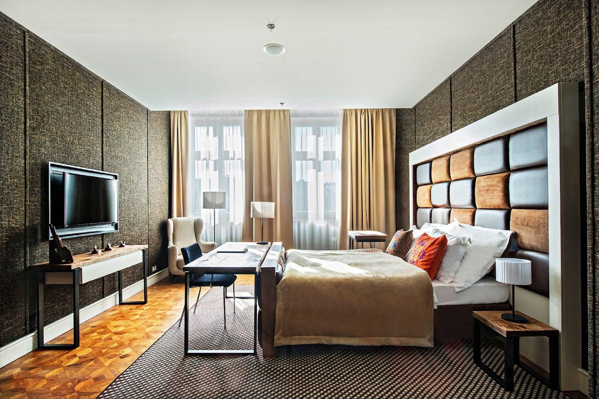 Hotel Bristol Tradition And Luxury Rzeszow Dış mekan fotoğraf A room at the hotel