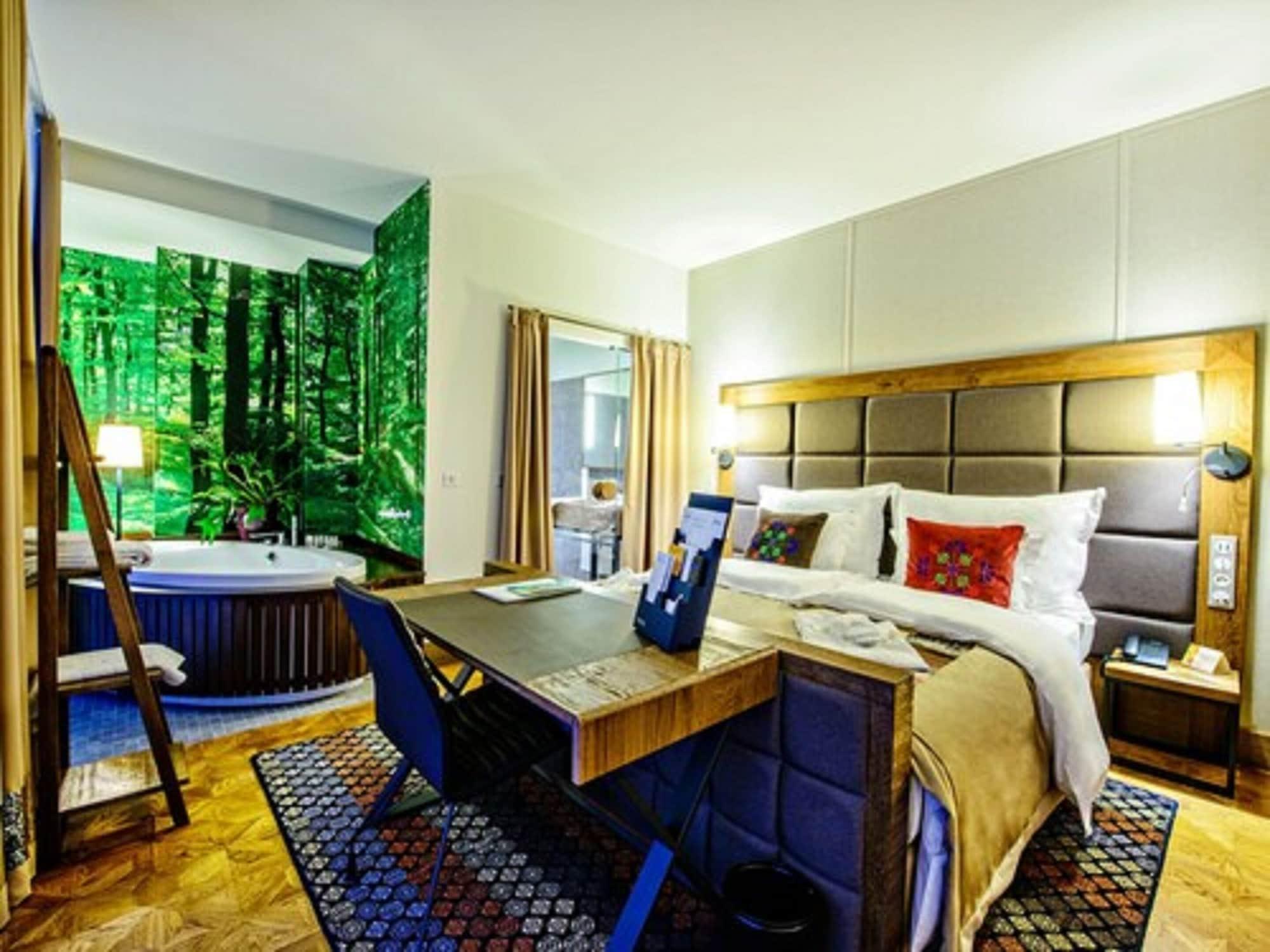 Hotel Bristol Tradition And Luxury Rzeszow Dış mekan fotoğraf Deluxe Room