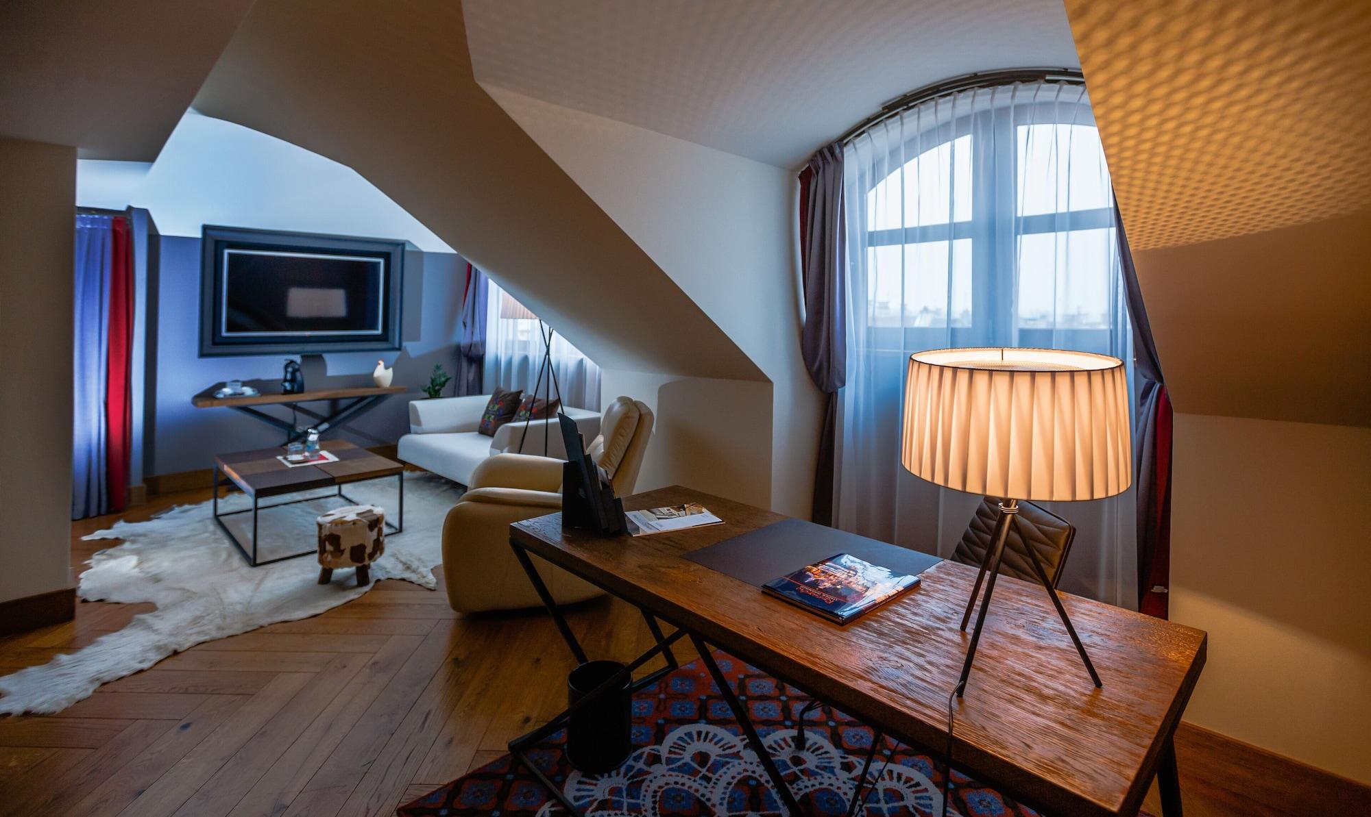 Hotel Bristol Tradition And Luxury Rzeszow Dış mekan fotoğraf Suite