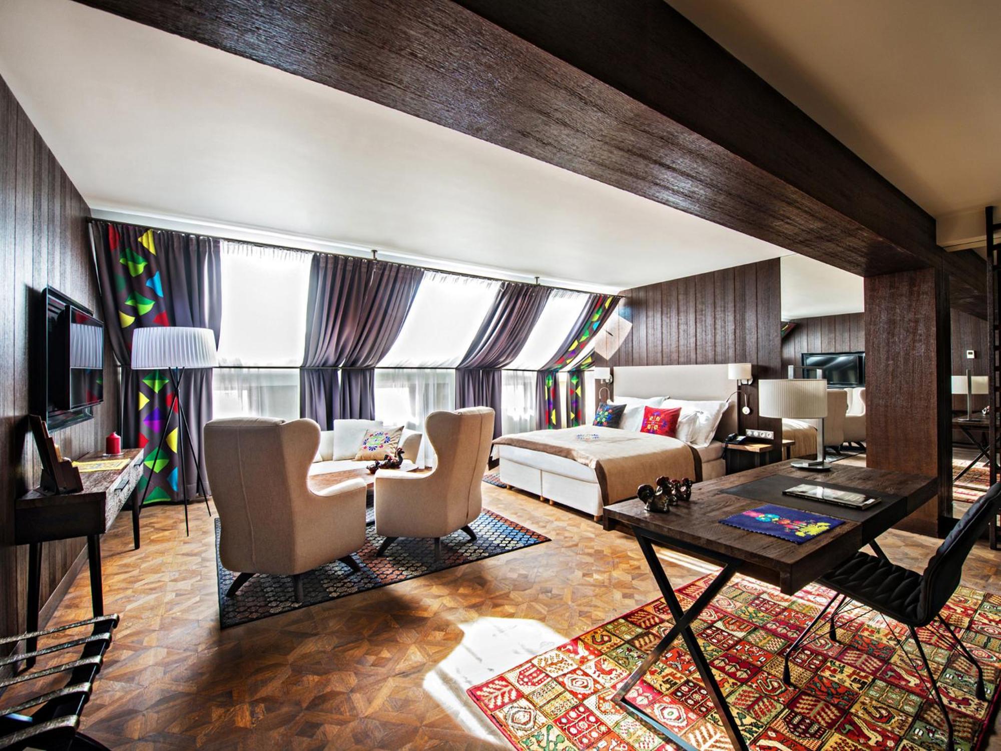 Hotel Bristol Tradition And Luxury Rzeszow Dış mekan fotoğraf The Penthouse Suite