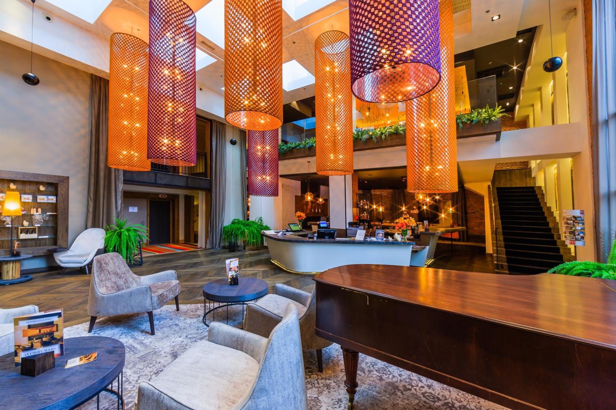 Hotel Bristol Tradition And Luxury Rzeszow Dış mekan fotoğraf Lobby